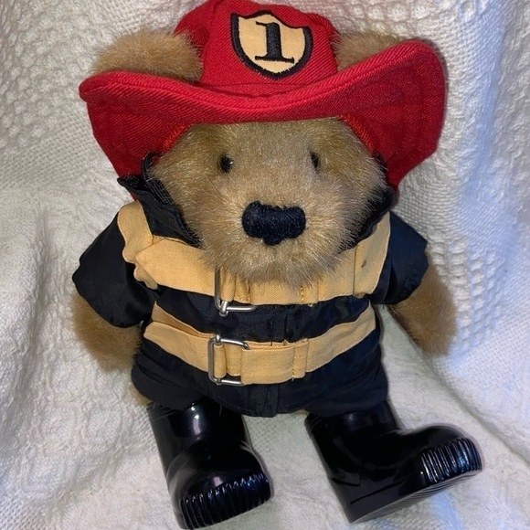 Boyd’s Buckley the Fireman bear is pre-loved, but still in excellent condition. - Picture 1 of 7